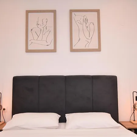 Hlil's Apartment *